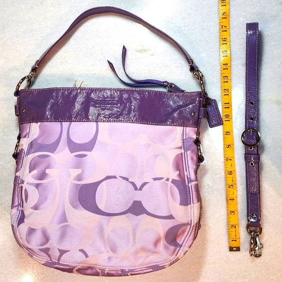 COACH VINTAGE CC MONOGRAM LOGO HOBO Bag.      Rare Coach - Picture 4 of 10